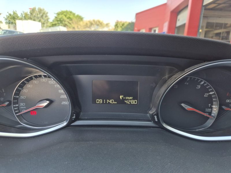 PEUGEOT 308 II 1.2 PURETECH 110CH S&S BVM5 ALLURE 2017