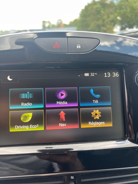 RENAULT CLIO IV RE88166 2019