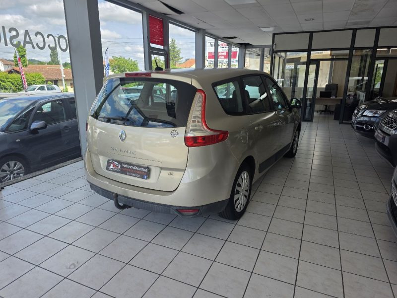 RENAULT SCENICIII GRAND 1.5 DCI 105 AUTHENTIQUE 7P ANNEE 2010 272000KM