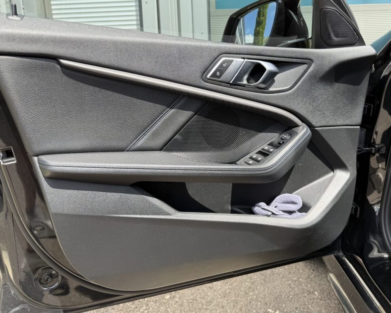 BMW Série 1 120d F40 - 190 ch - Pack M - FULL OPTION - SIEGES CHAUFFANTS - ENTRETIENS A JOUR