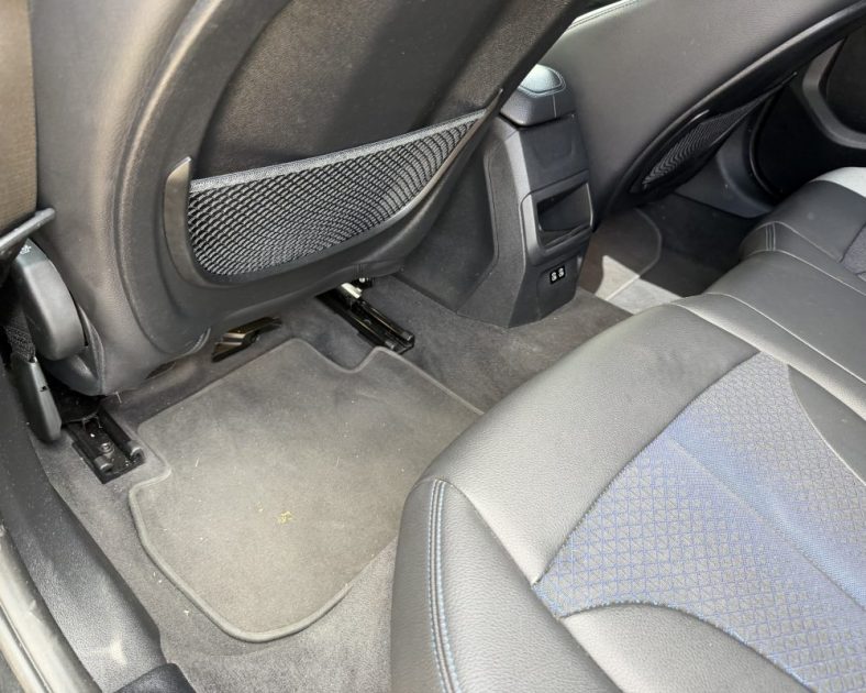 BMW Série 1 120d F40 - 190 ch - Pack M - FULL OPTION - SIEGES CHAUFFANTS - ENTRETIENS A JOUR