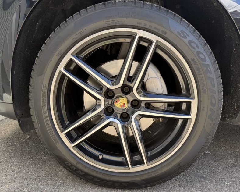 Porsche Macan 2.0 245ch PDK | Intérieur cuir • Caméra • SUIVI PORSCHE FLAT69