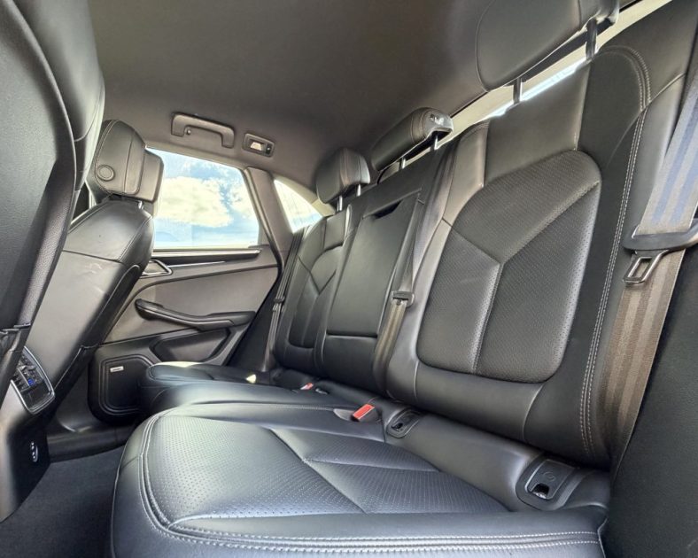 Porsche Macan 2.0 245ch PDK | Intérieur cuir • Caméra • SUIVI PORSCHE FLAT69