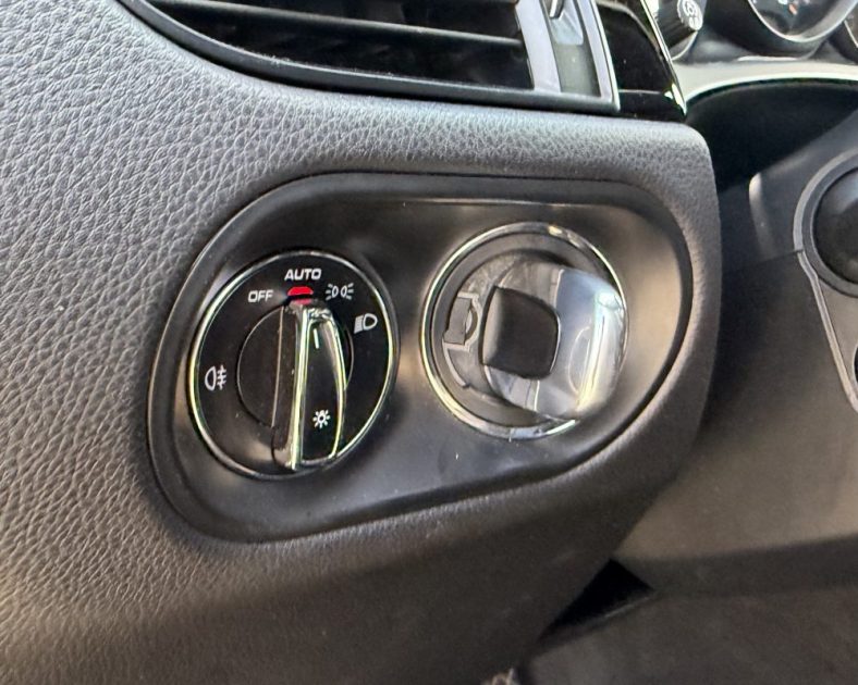Porsche Macan 2.0 245ch PDK | Intérieur cuir • Caméra • SUIVI PORSCHE FLAT69