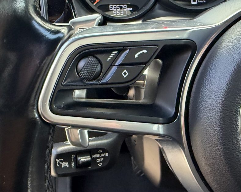 Porsche Macan 2.0 245ch PDK | Intérieur cuir • Caméra • SUIVI PORSCHE FLAT69