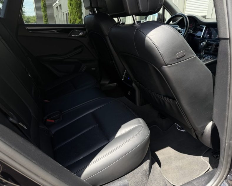 Porsche Macan 2.0 245ch PDK | Intérieur cuir • Caméra • SUIVI PORSCHE FLAT69
