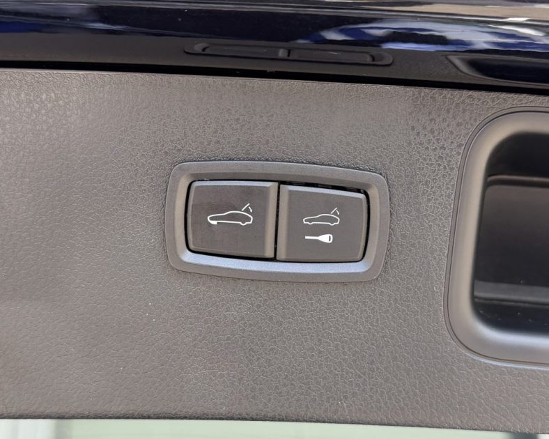 Porsche Macan 2.0 245ch PDK | Intérieur cuir • Caméra • SUIVI PORSCHE FLAT69