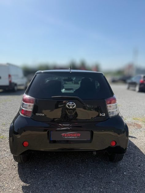 TOYOTA iQ 1.0 VVT-i 68 ch 