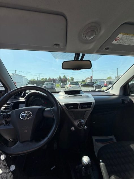 TOYOTA iQ 1.0 VVT-i 68 ch 