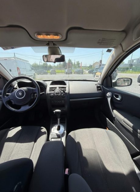  RENAULT MÉGANE II 1.9 dCi 130 ch 