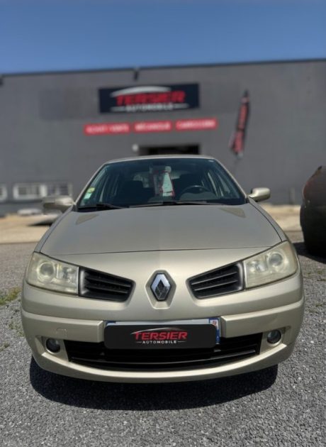  RENAULT MÉGANE II 1.9 dCi 130 ch 