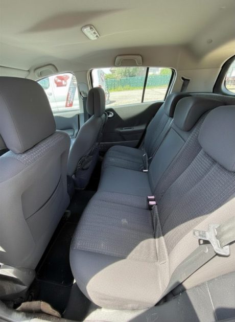  RENAULT MÉGANE II 1.9 dCi 130 ch 