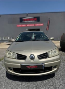  RENAULT MÉGANE II 1.9 dCi 130 ch 