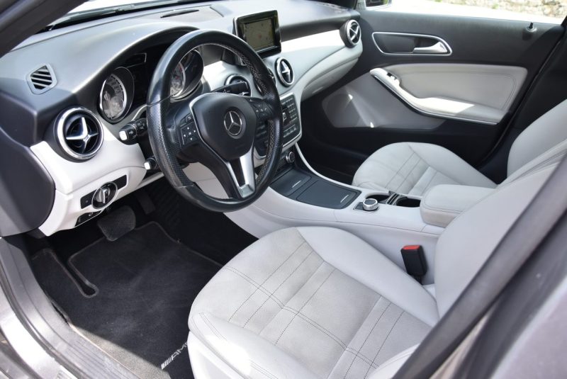 MERCEDES CLASSE GLA 220D 170CH 4MATIC SENSATION 7G-DCT + OPTIONS -120 000KM 2014
