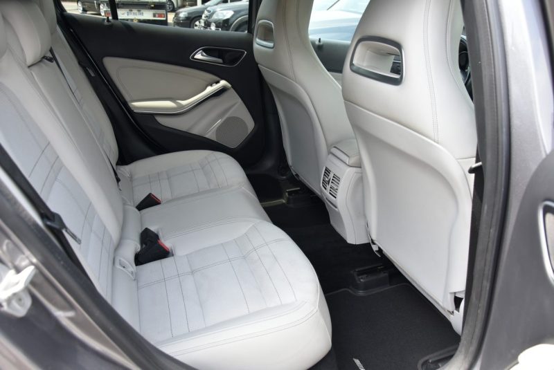 MERCEDES CLASSE GLA 220D 170CH 4MATIC SENSATION 7G-DCT + OPTIONS -120 000KM 2014