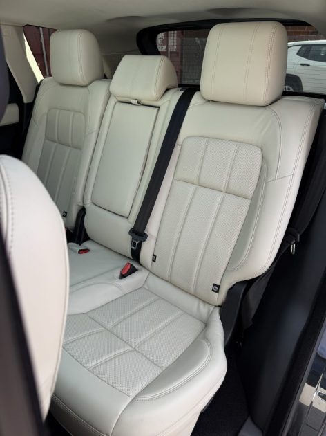 Land Rover Range Rover Sport P400E HSE 404Ch