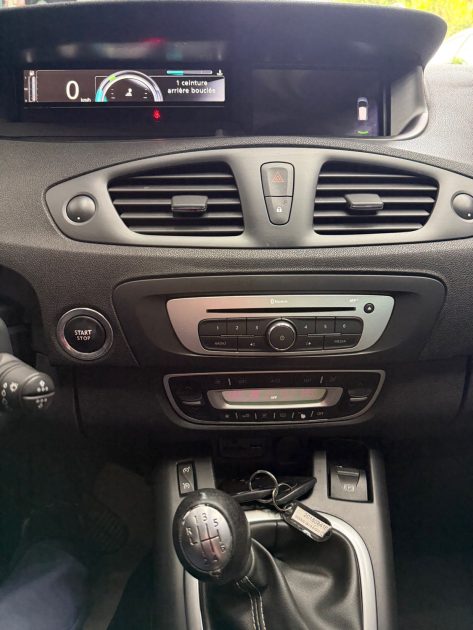 RENAULT SCENICIII 1.5 DCI 110CH ENERGY LIMITED ECO² 2015 2015