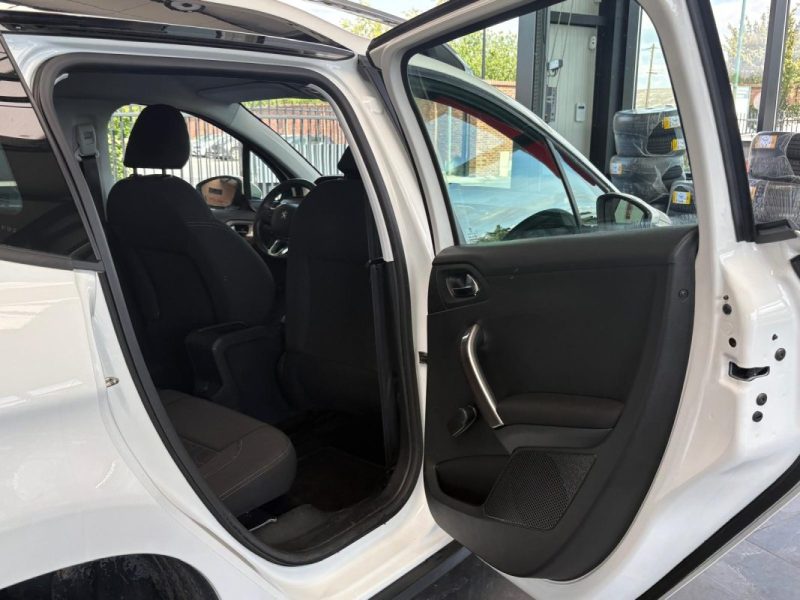 🔹 Peugeot 2008 1.6 HDI 92 Ch Active❄️ Climatisation📱 Bluetooth🛡️ Garantie 6 mois