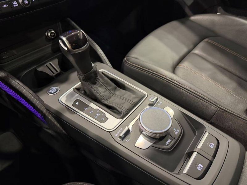 AUDI Q2 35 TFSI S LINE LED PANO LEDER VIRTUAL 2023