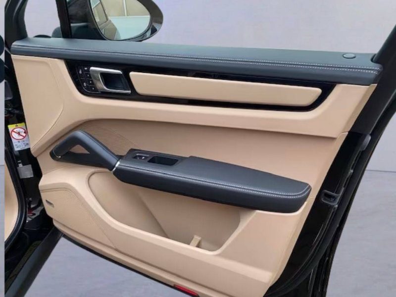 CAYENNE E-HYBRID COUPE PLATINIUM EDITION