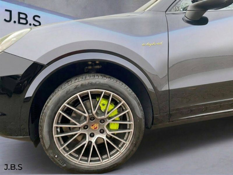 CAYENNE E-HYBRID COUPE PLATINIUM EDITION