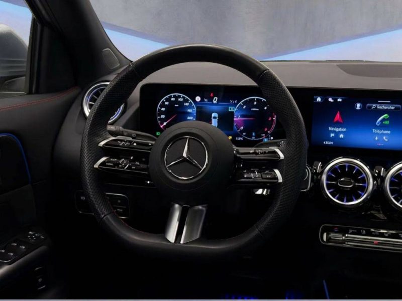 MERCEDES-BENZ GLA 220 D 4MATIC AMG LINE PREMIUM 2024