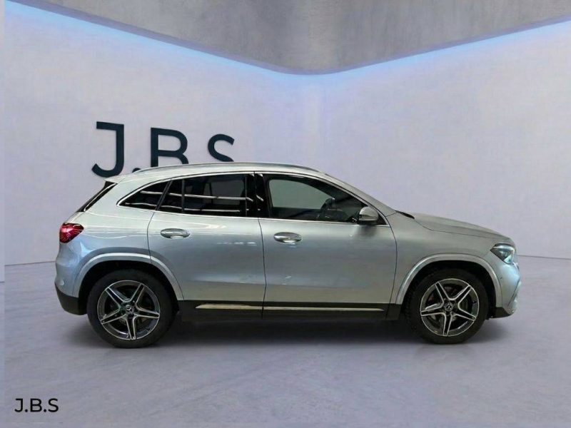 MERCEDES-BENZ GLA 220 D 4MATIC AMG LINE PREMIUM 2024