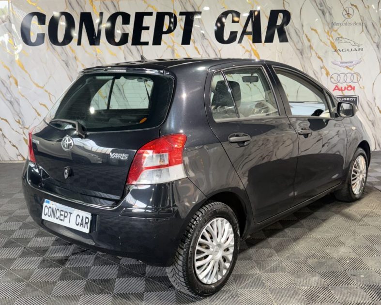 TOYOTA YARIS 1.0VVT-I COOL 2010 - 66 450Kms - Distrib ok - Premier Main - Suivit TOYOTA
