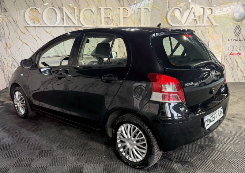 TOYOTA YARIS 1.0VVT-I COOL 2010 - 66 450Kms - Distrib ok - Premier Main - Suivit TOYOTA