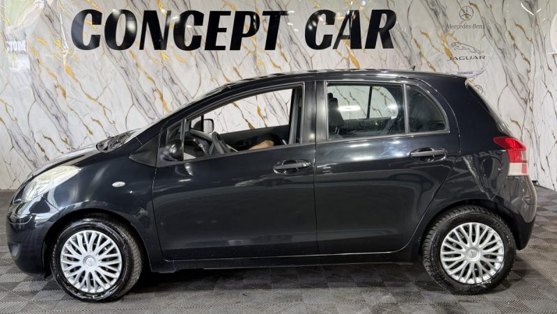 TOYOTA YARIS 1.0VVT-I COOL 2010 - 66 450Kms - Distrib ok - Premier Main - Suivit TOYOTA