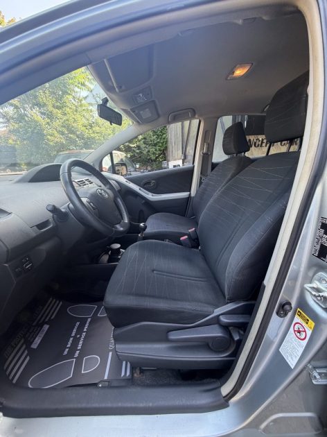 TOYOTA YARIS 1.0VVT-I COOL 2010 - 66 450Kms - Distrib ok - Premier Main - Suivit TOYOTA