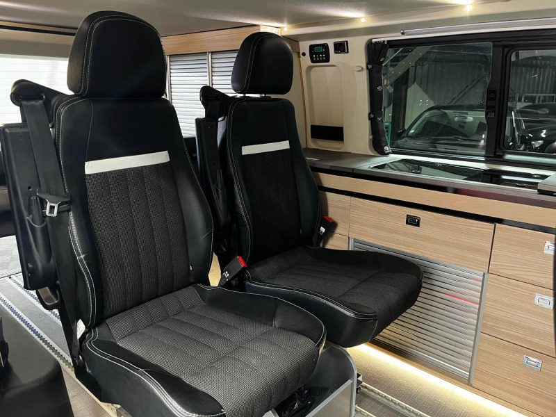 VOLKSWAGEN STYLEVAN MELBOURNE DSG7 6 PLACES 2.0 TDI 150CH (2 LITS DOUBLES , ATTELAGE)