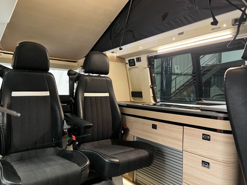VOLKSWAGEN STYLEVAN MELBOURNE DSG7 6 PLACES 2.0 TDI 150CH (2 LITS DOUBLES , ATTELAGE)