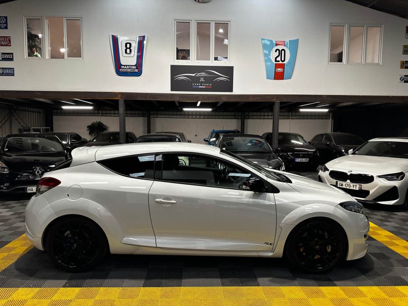 MAGNIFIQUE RENAULT MÉGANE 3 RS (SUIVI D’ENTRETIEN, LIGNE MILLTECK, SIÈGES CHAUFFANTS, BLUETOOTH)