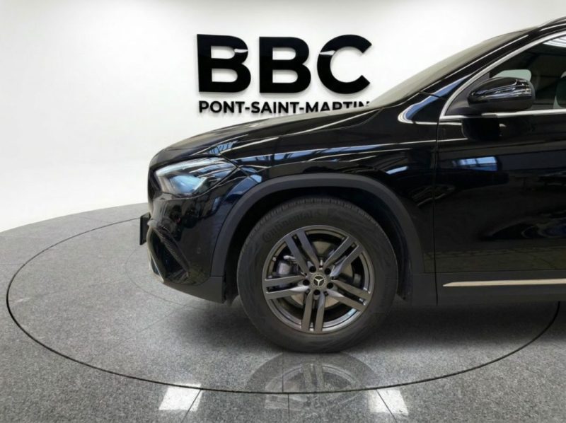MERCEDES-BENZ GLA 180 PROGRESSIVE 2024