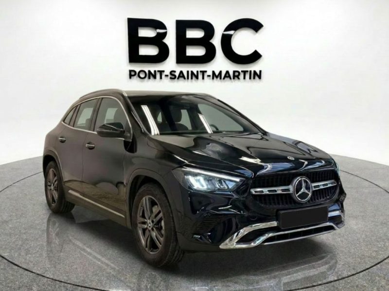 MERCEDES-BENZ GLA 180 PROGRESSIVE 2024