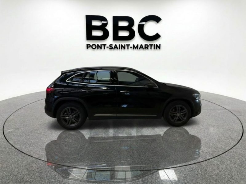 MERCEDES-BENZ GLA 180 PROGRESSIVE 2024