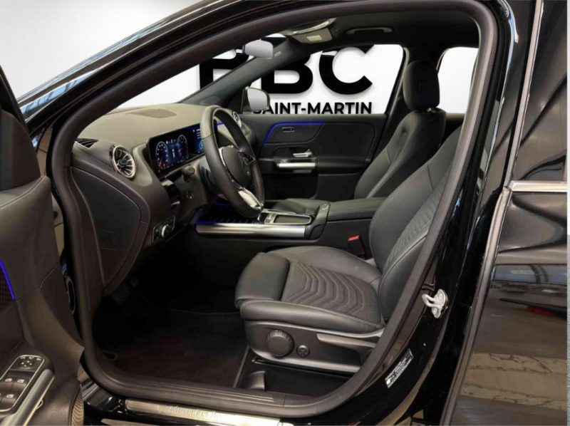MERCEDES-BENZ GLA 180 PROGRESSIVE 2024