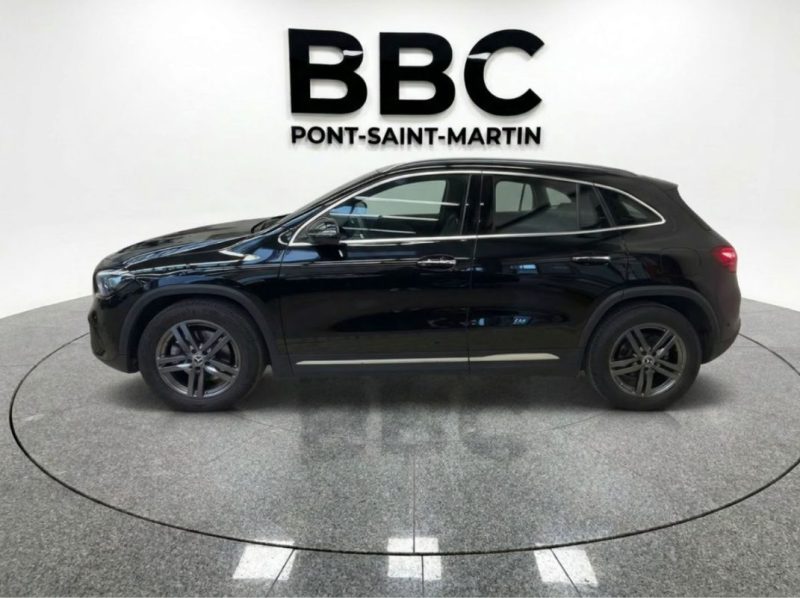 MERCEDES-BENZ GLA 180 PROGRESSIVE 2024