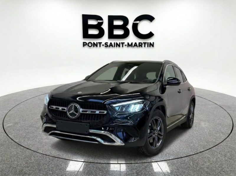 MERCEDES-BENZ GLA 180 PROGRESSIVE 2024