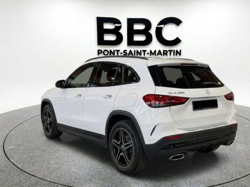  MERCEDES-BENZ GLA 200 AMG LINE 2023