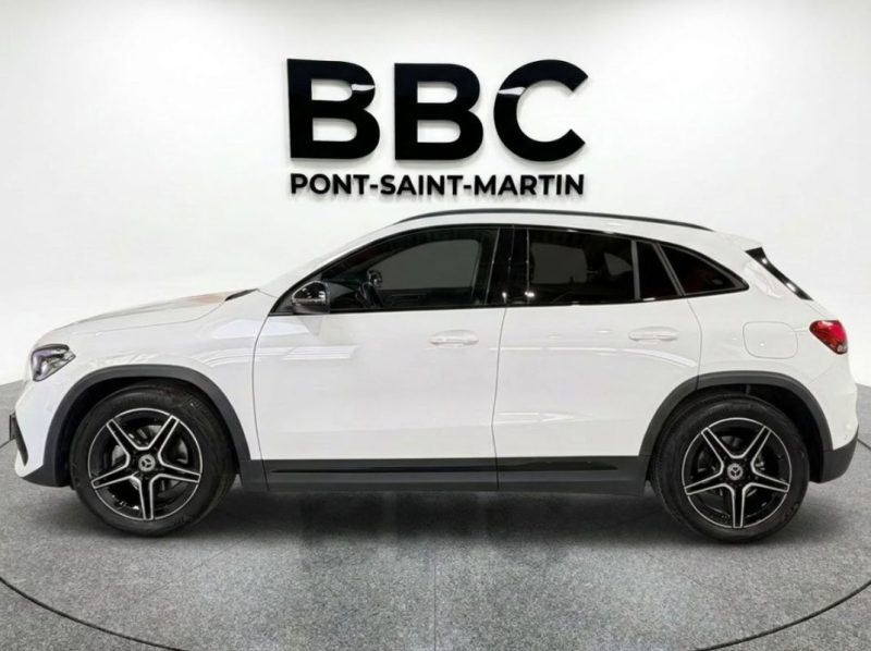  MERCEDES-BENZ GLA 200 AMG LINE 2023