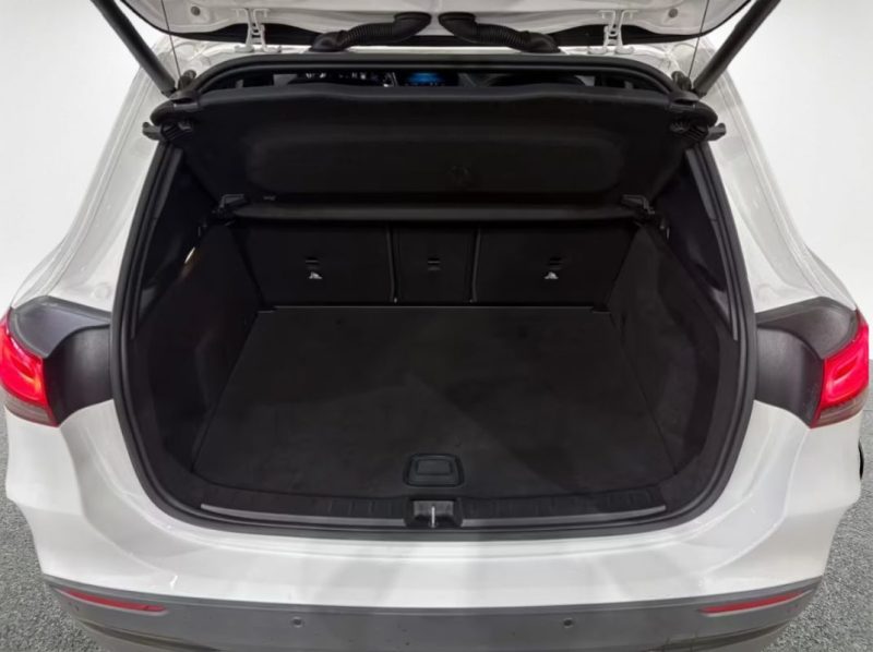  MERCEDES-BENZ GLA 200 AMG LINE 2023