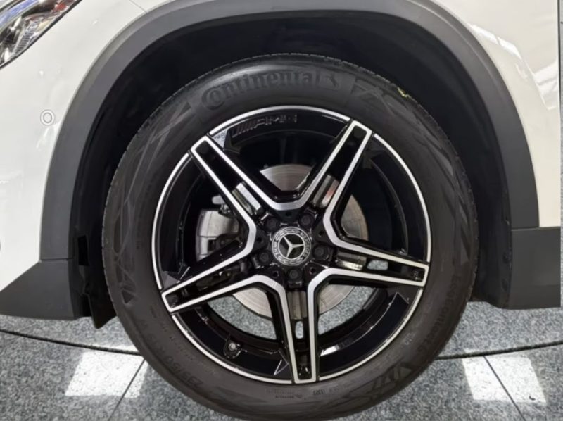  MERCEDES-BENZ GLA 200 AMG LINE 2023