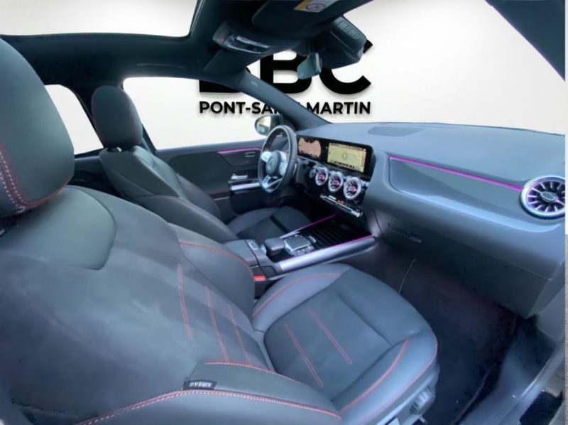 MERCEDES-BENZ GLA 220 AMG SPORTPAKET / PANORAMA 2023