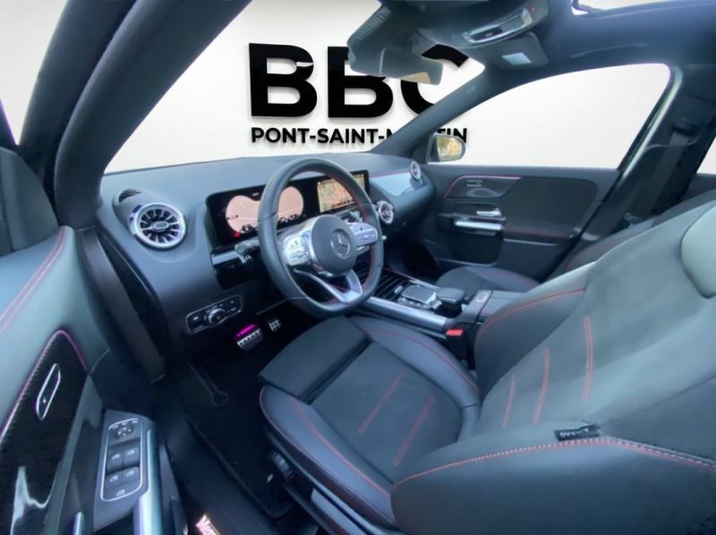 MERCEDES-BENZ GLA 220 AMG SPORTPAKET / PANORAMA 2023