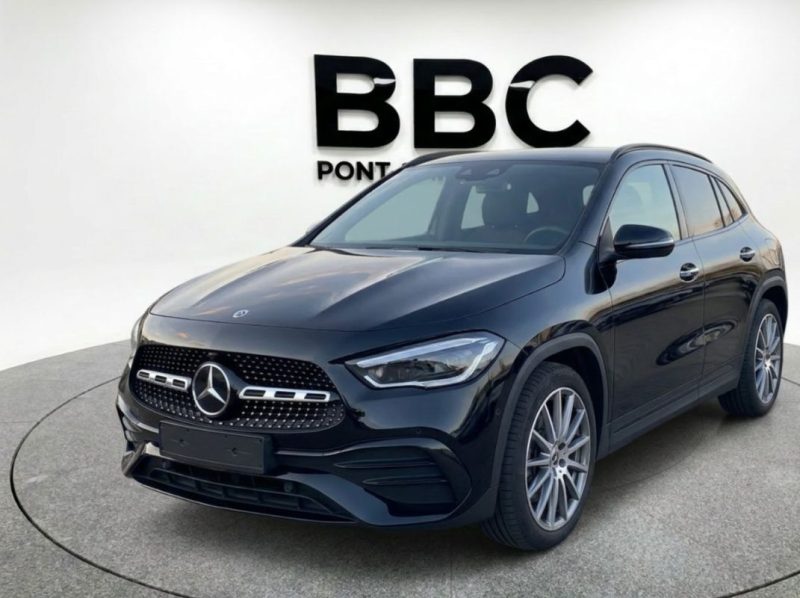 MERCEDES-BENZ GLA 220 AMG SPORTPAKET / PANORAMA 2023