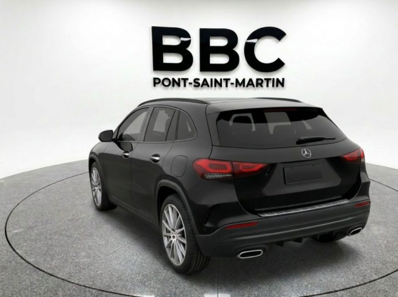 MERCEDES-BENZ GLA 220 AMG SPORTPAKET / PANORAMA 2023