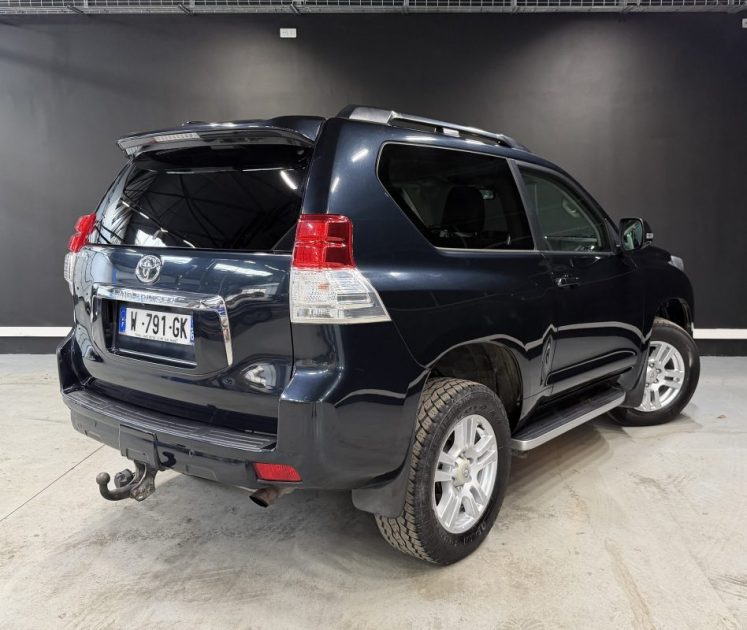 TOYOTA LAND CRUISER 3.0 D-4D  PRENIUM 2011