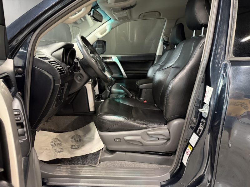 TOYOTA LAND CRUISER 3.0 D-4D  PRENIUM 2011